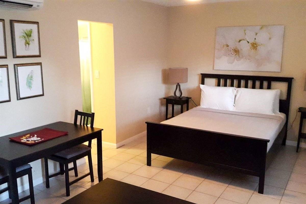 1115 NE 15th Ave Fort Lauderdale, FL 33304