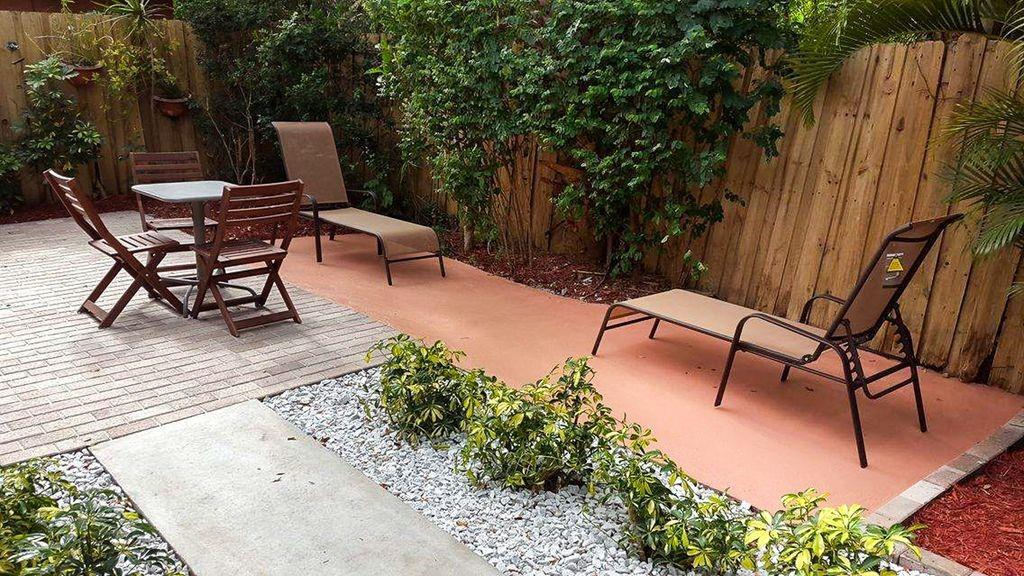 1115 NE 15th Ave Fort Lauderdale, FL 33304