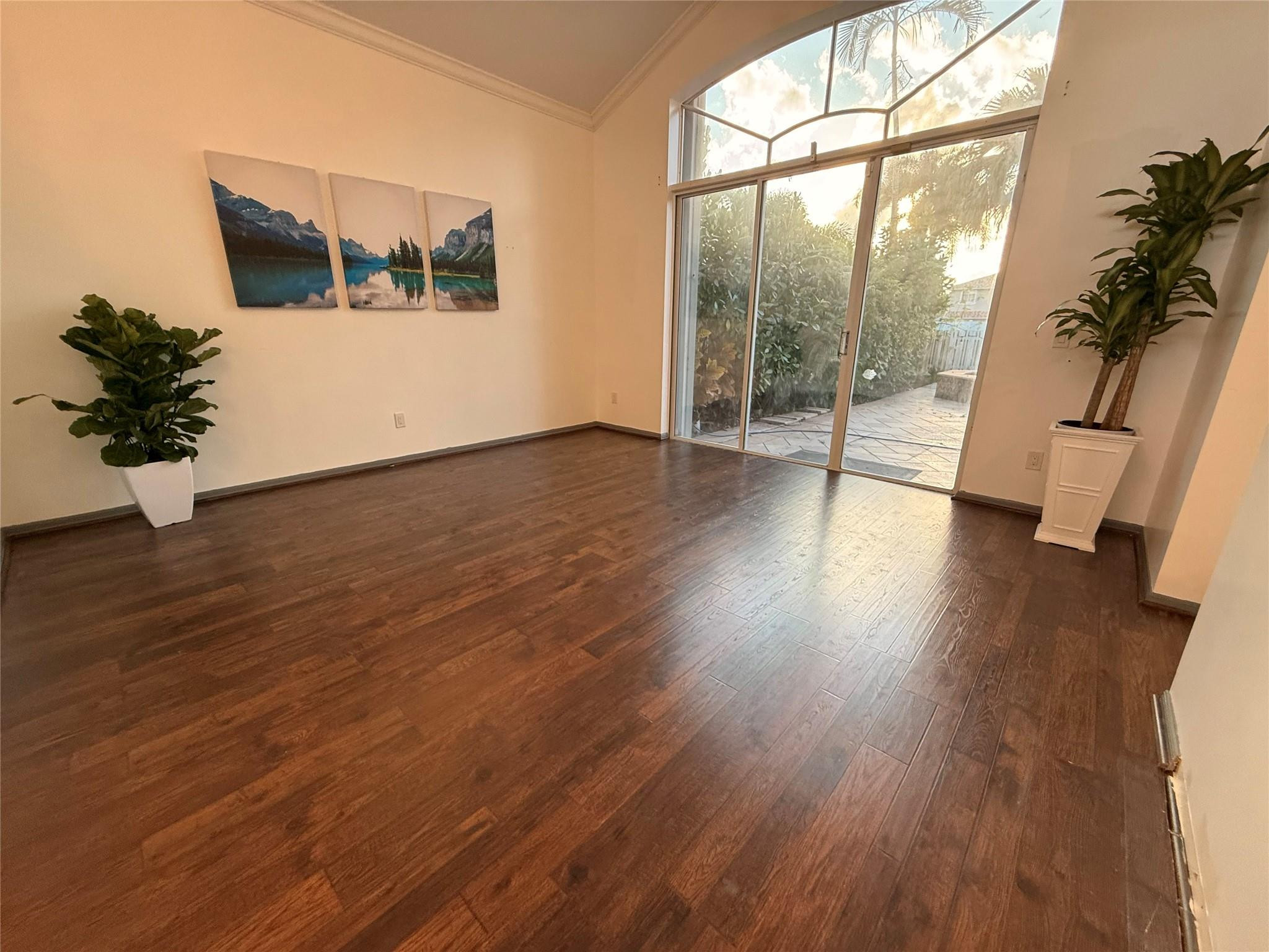 322 SW 193rd Pembroke Pines, FL 33029