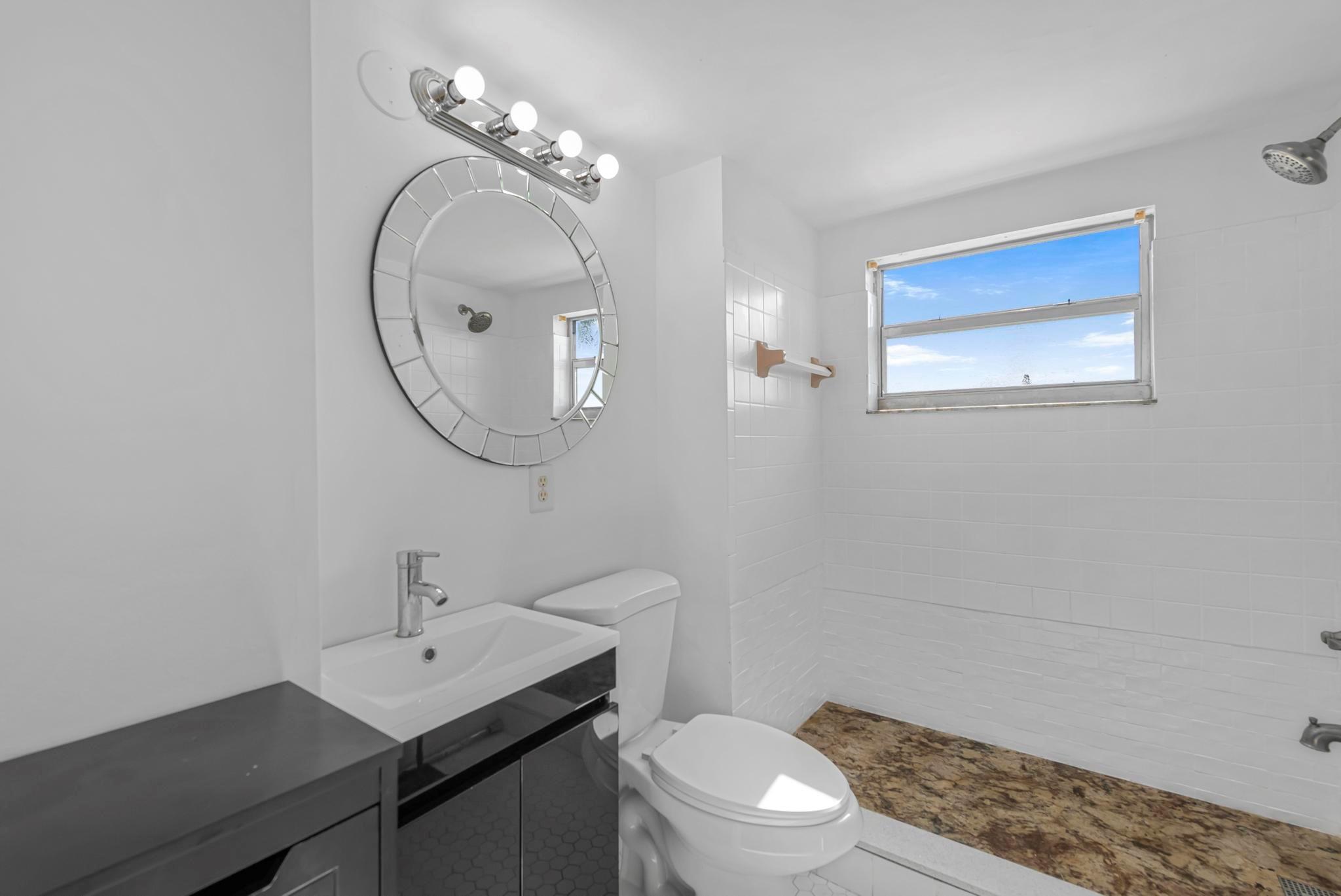 1960 Marseille Dr Miami Beach, FL 33141