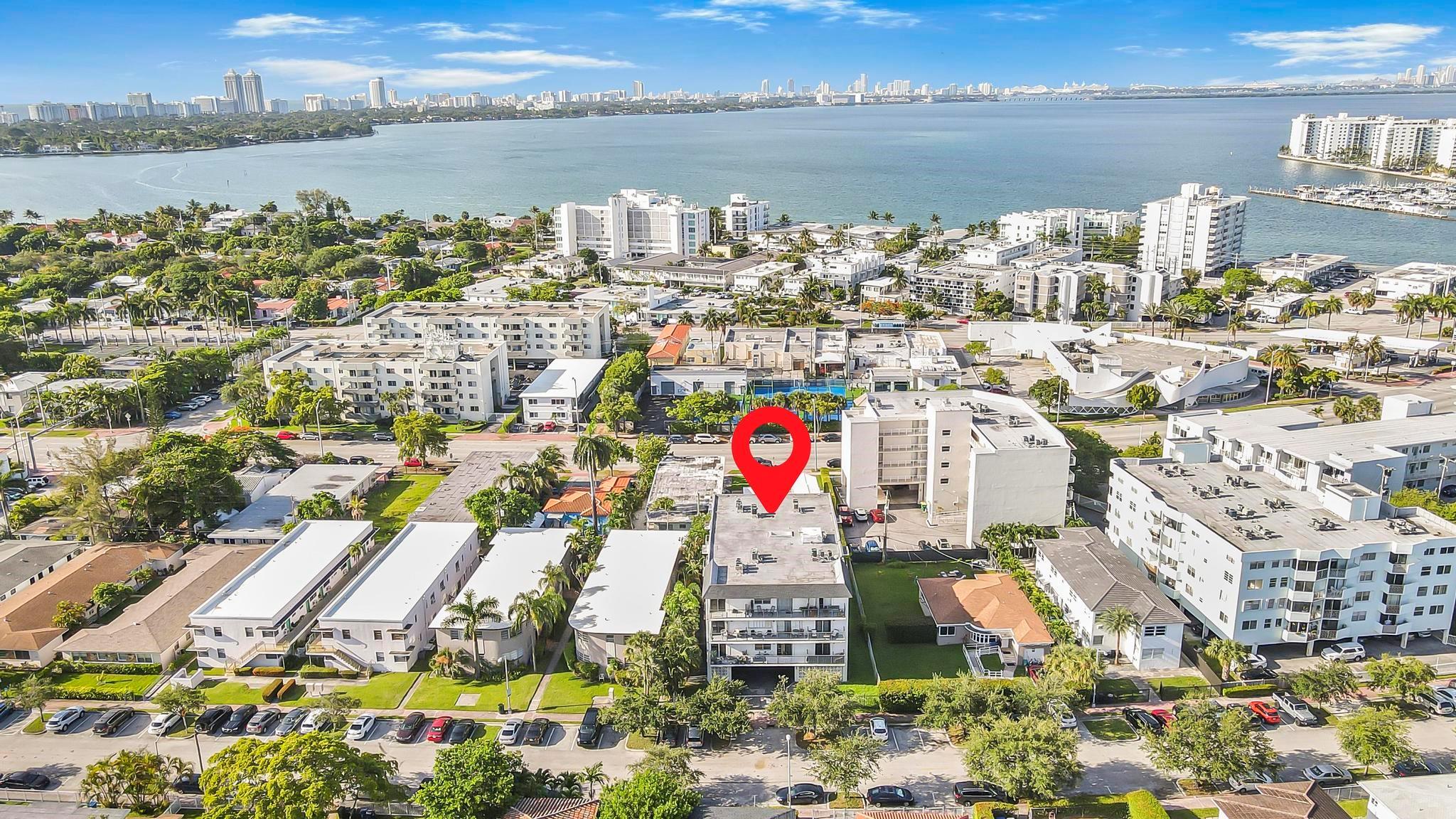 1960 Marseille Dr Miami Beach, FL 33141