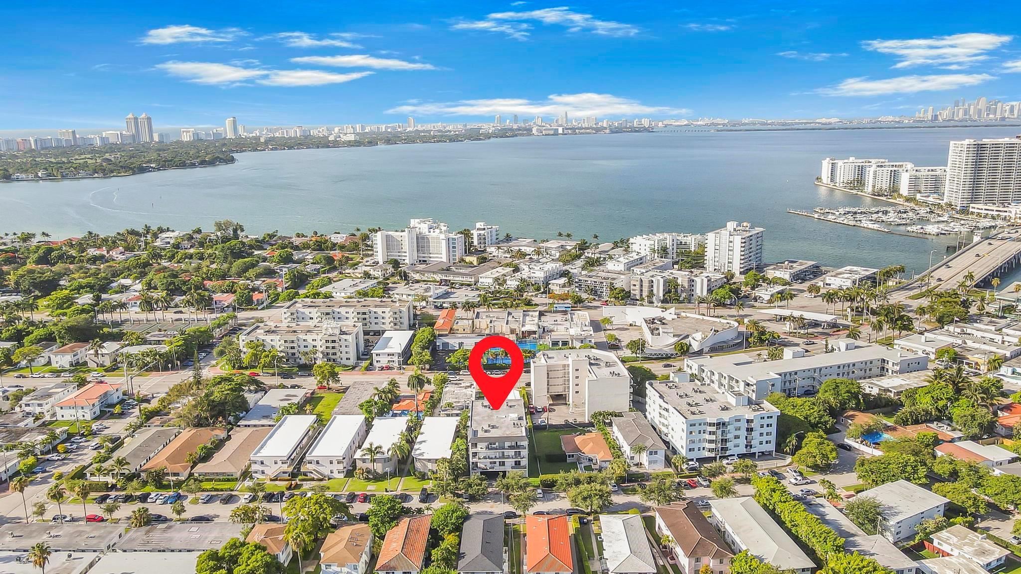 1960 Marseille Dr Miami Beach, FL 33141