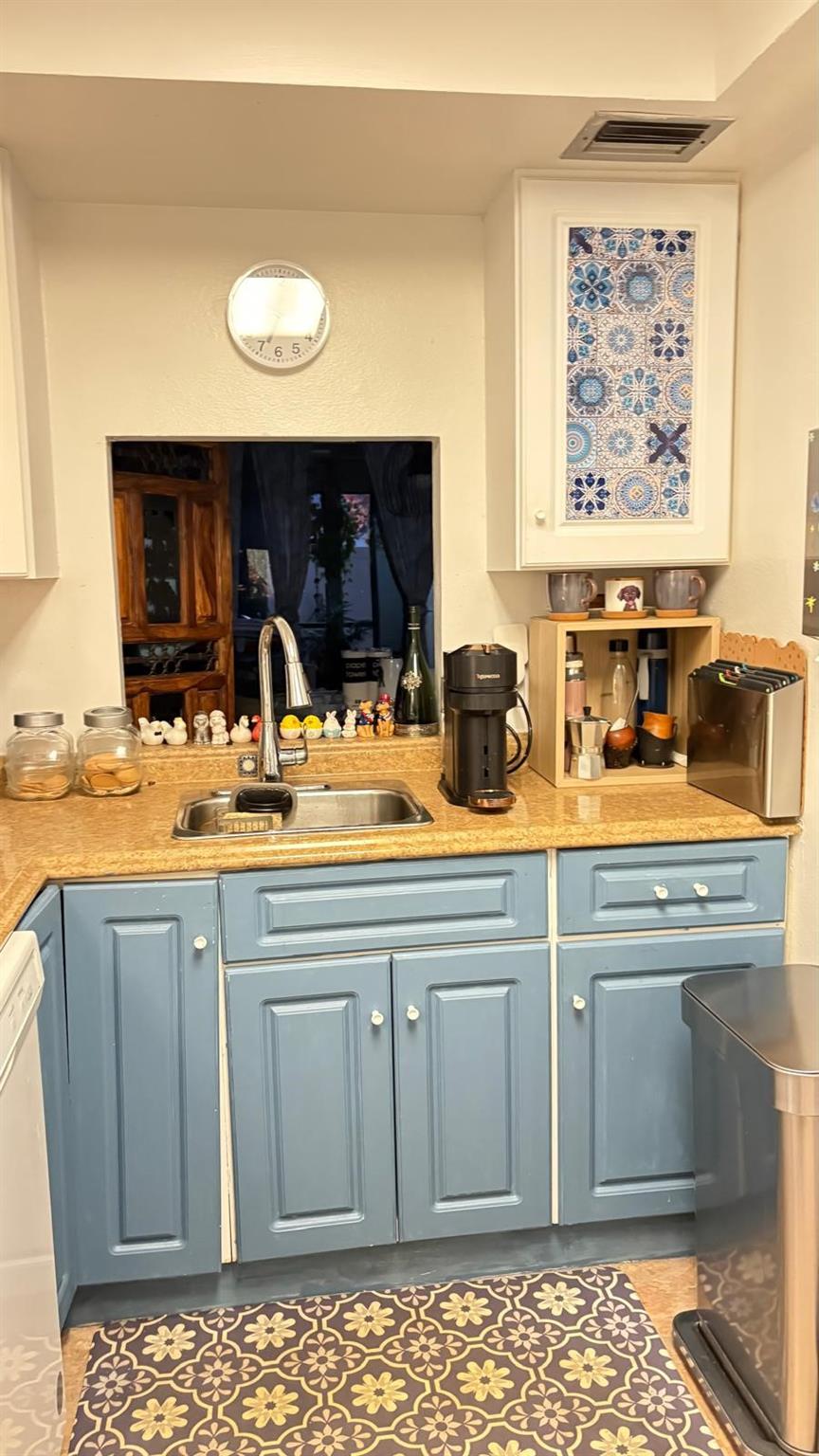 118 Royal Park Dr #1F