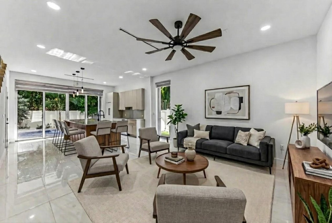 1408 NE 5th #1408A Fort Lauderdale, FL 33301