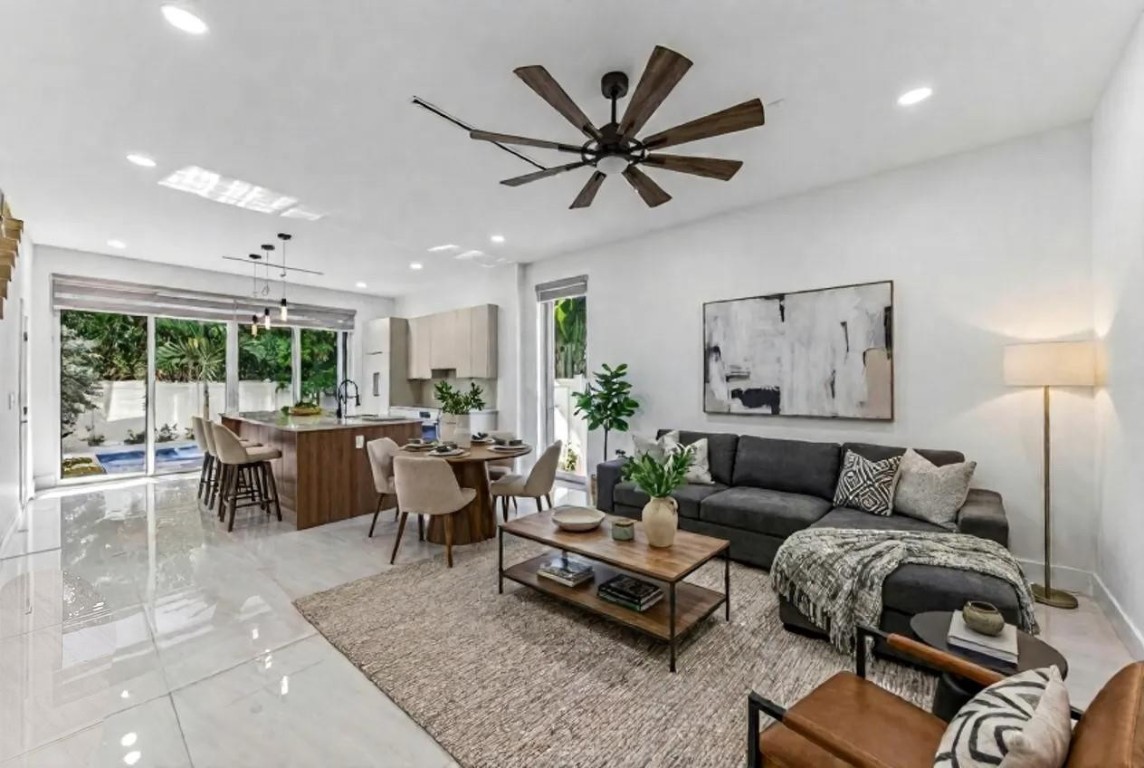 1408 NE 5th #1408A Fort Lauderdale, FL 33301