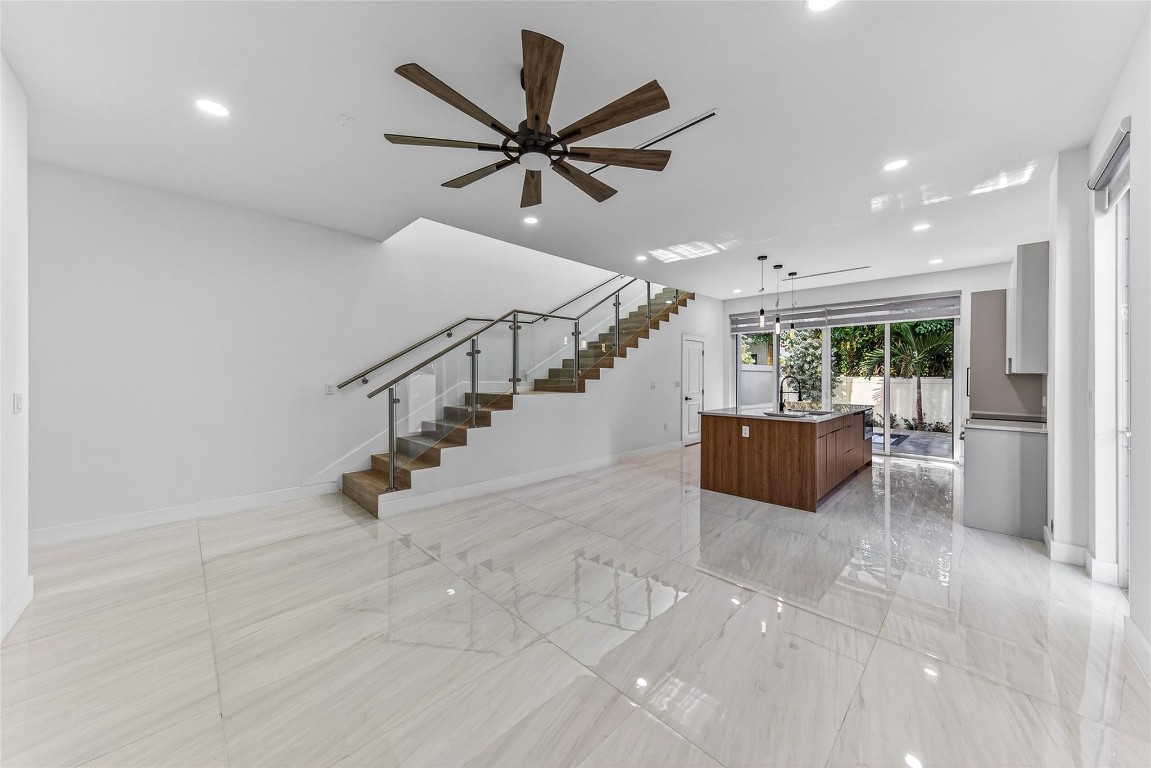 1408 NE 5th #1408A Fort Lauderdale, FL 33301