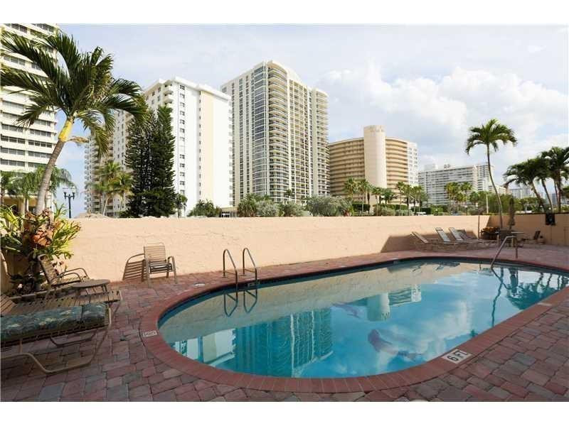4143 N Ocean #102