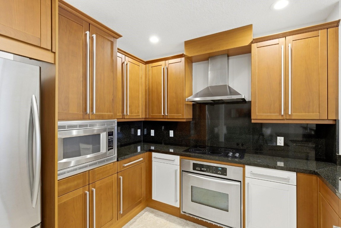 302 NE 8th Fort Lauderdale, FL 33301