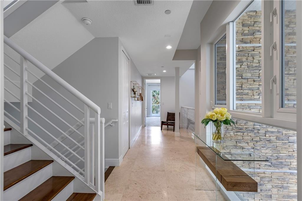 302 NE 8th Fort Lauderdale, FL 33301