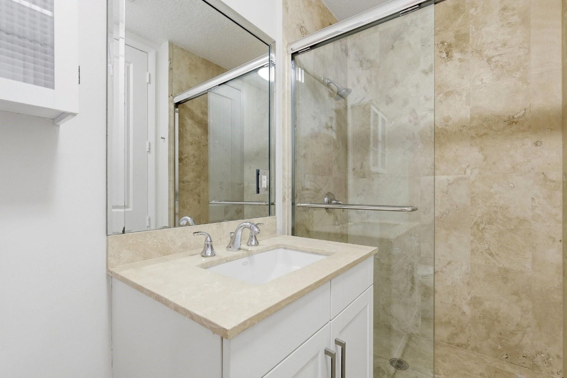 302 NE 8th Fort Lauderdale, FL 33301