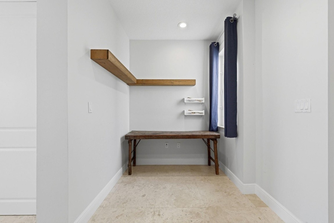 302 NE 8th Fort Lauderdale, FL 33301