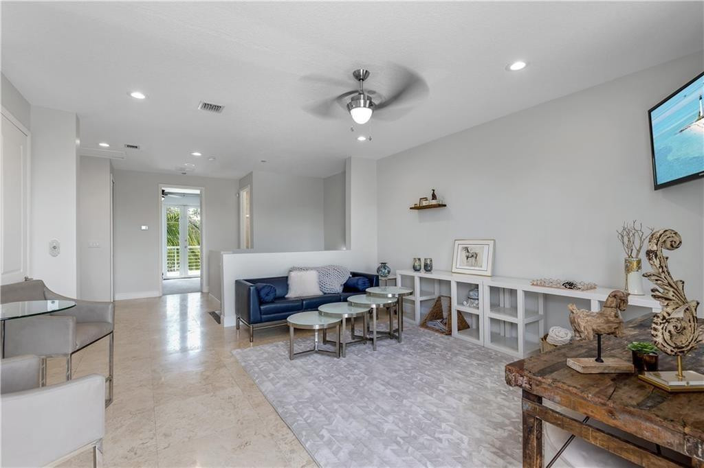 302 NE 8th Fort Lauderdale, FL 33301