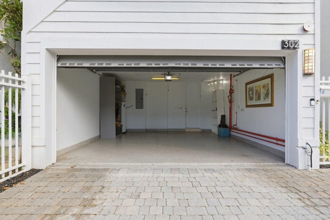 302 NE 8th Fort Lauderdale, FL 33301