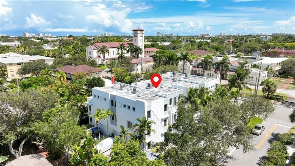 302 NE 8th Fort Lauderdale, FL 33301