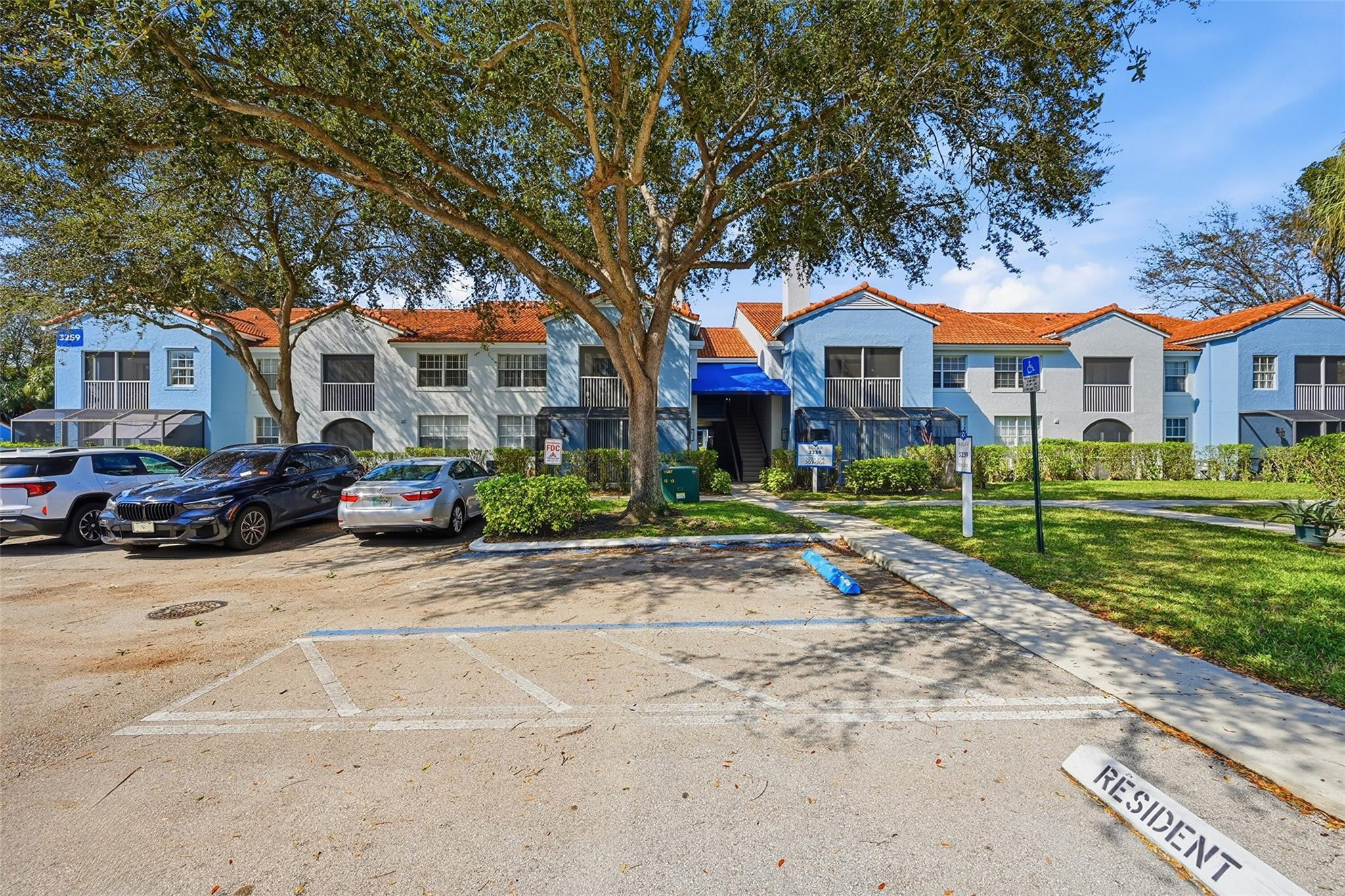 3259 Clint Moore #106