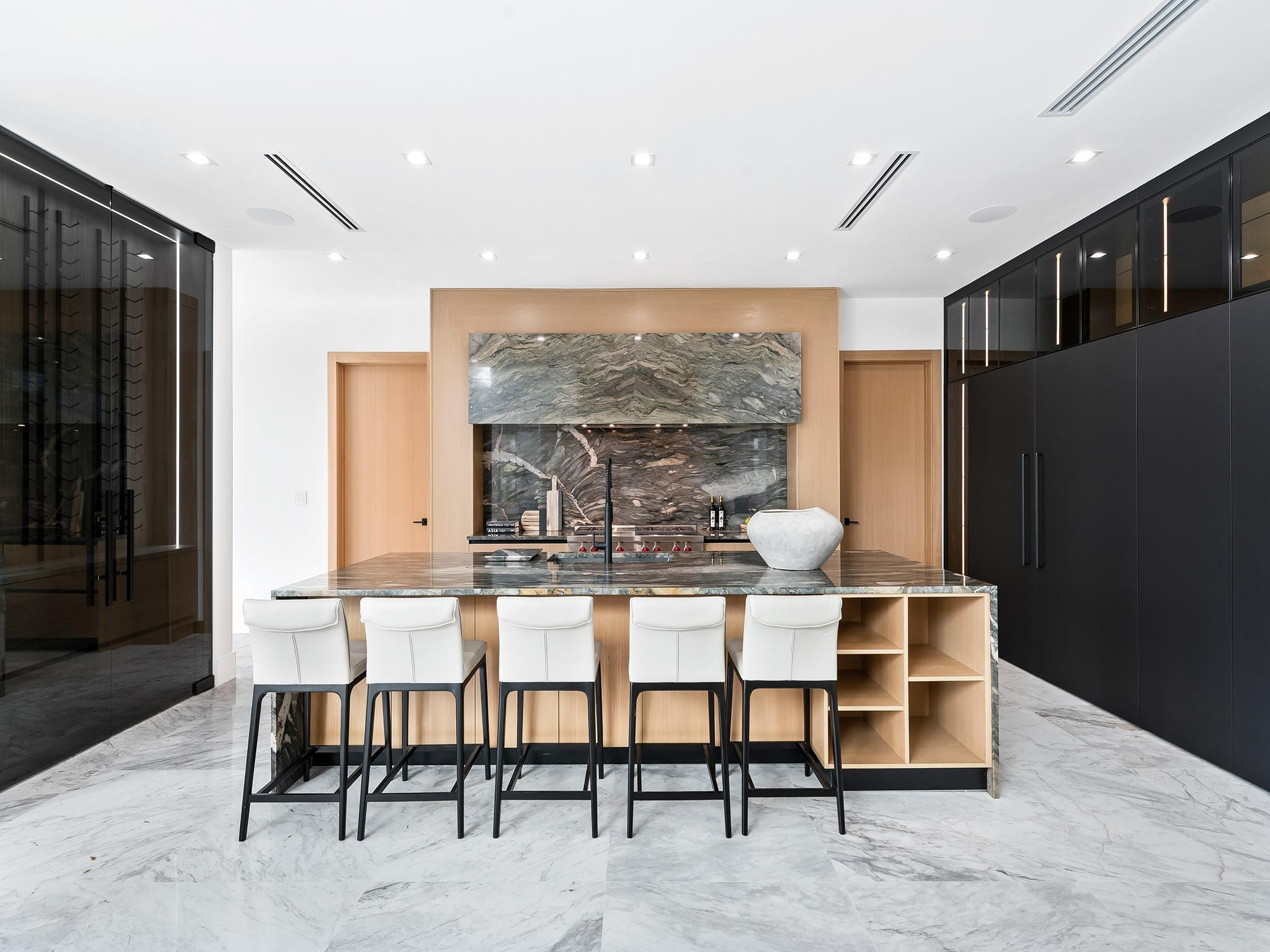 111 Fiesta Fort Lauderdale, FL 33301