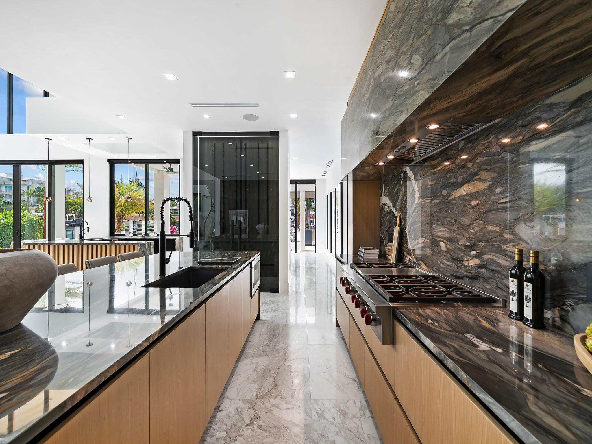 111 Fiesta Fort Lauderdale, FL 33301