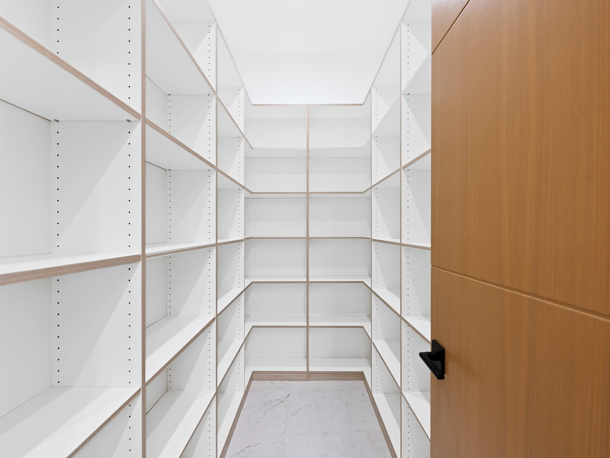 111 Fiesta Fort Lauderdale, FL 33301