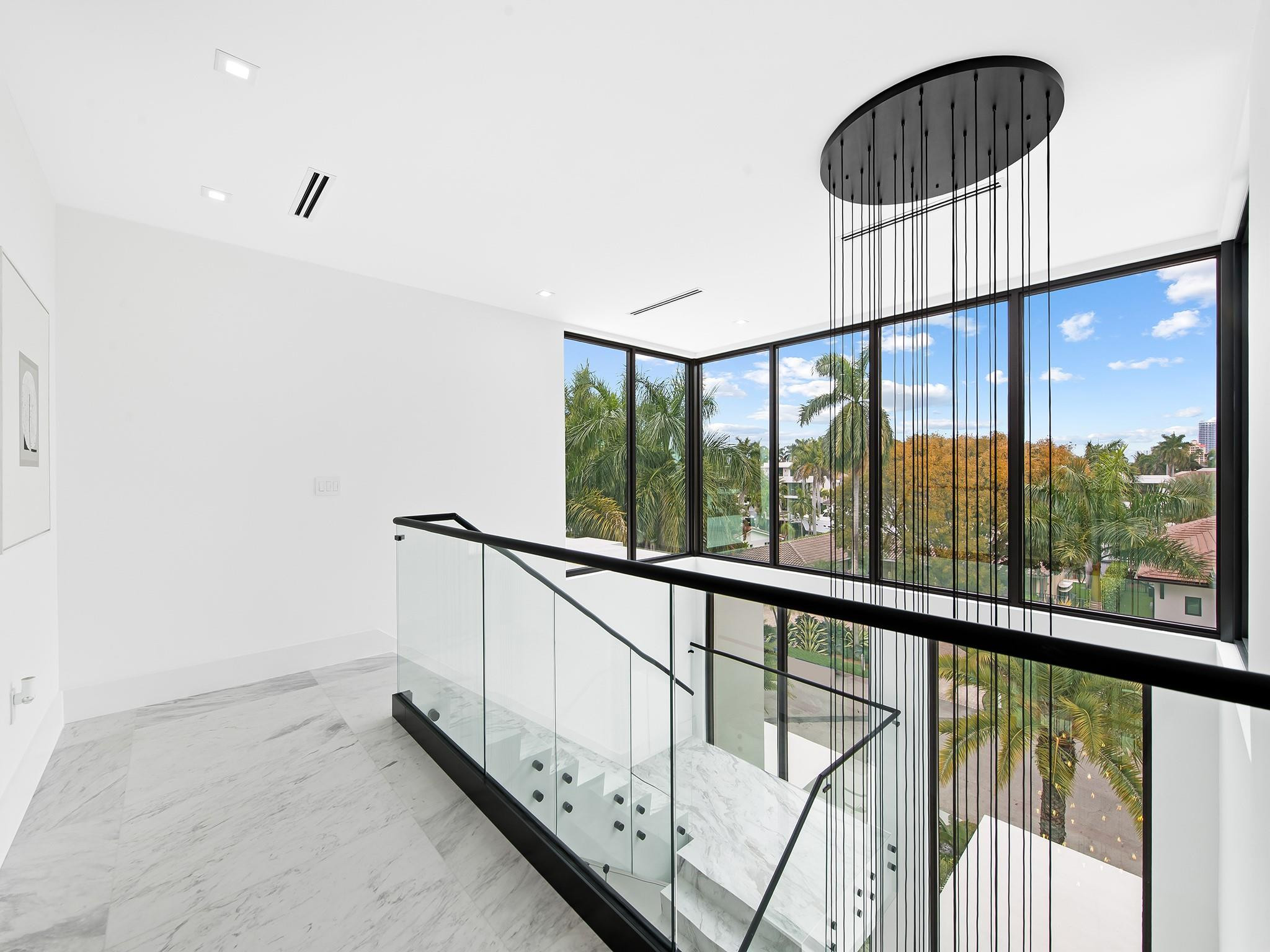 111 Fiesta Fort Lauderdale, FL 33301