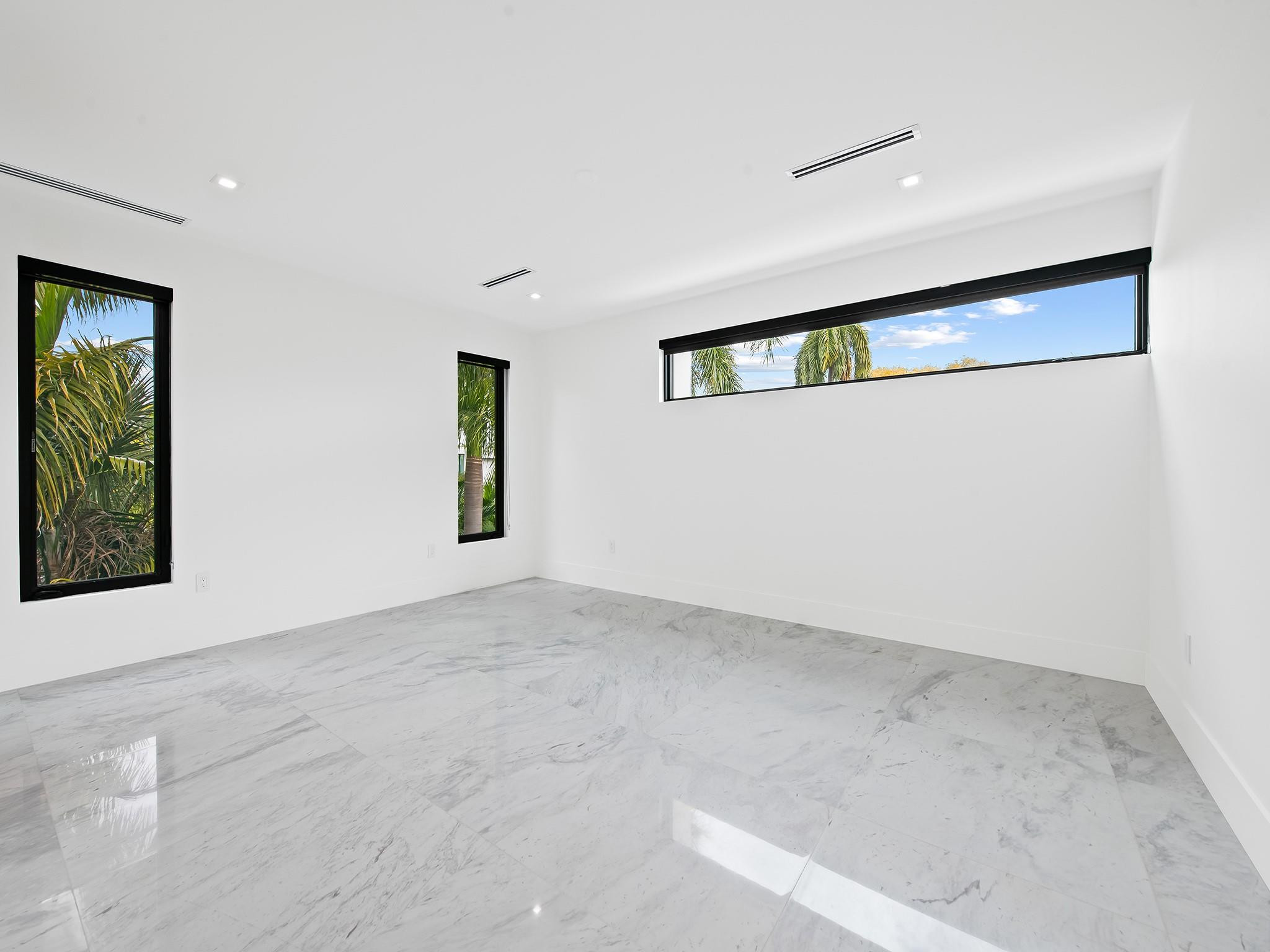 111 Fiesta Fort Lauderdale, FL 33301