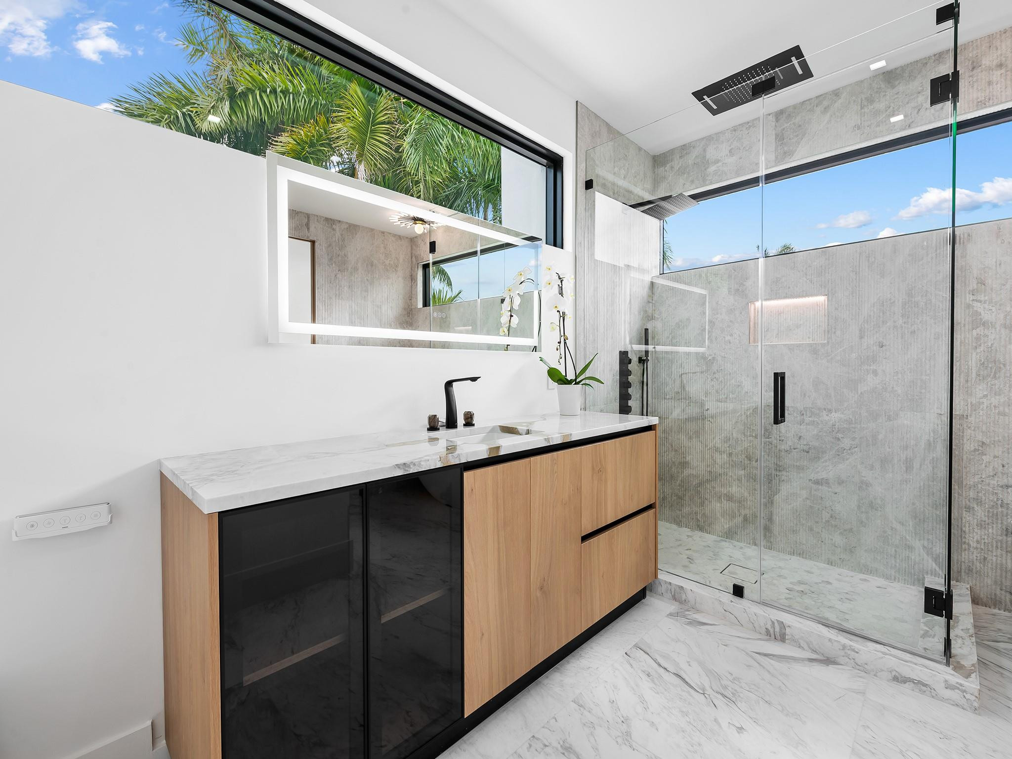 111 Fiesta Fort Lauderdale, FL 33301