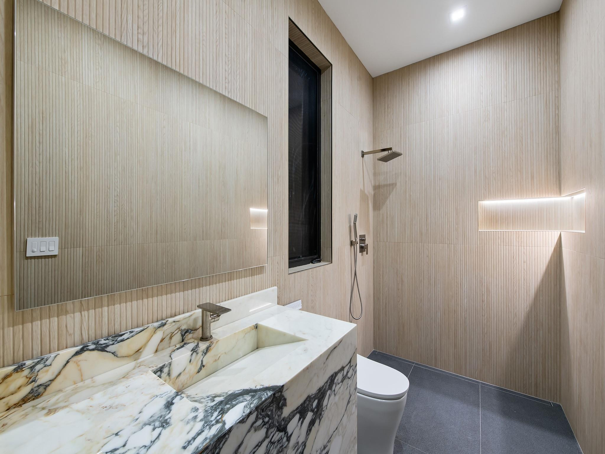 111 Fiesta Fort Lauderdale, FL 33301