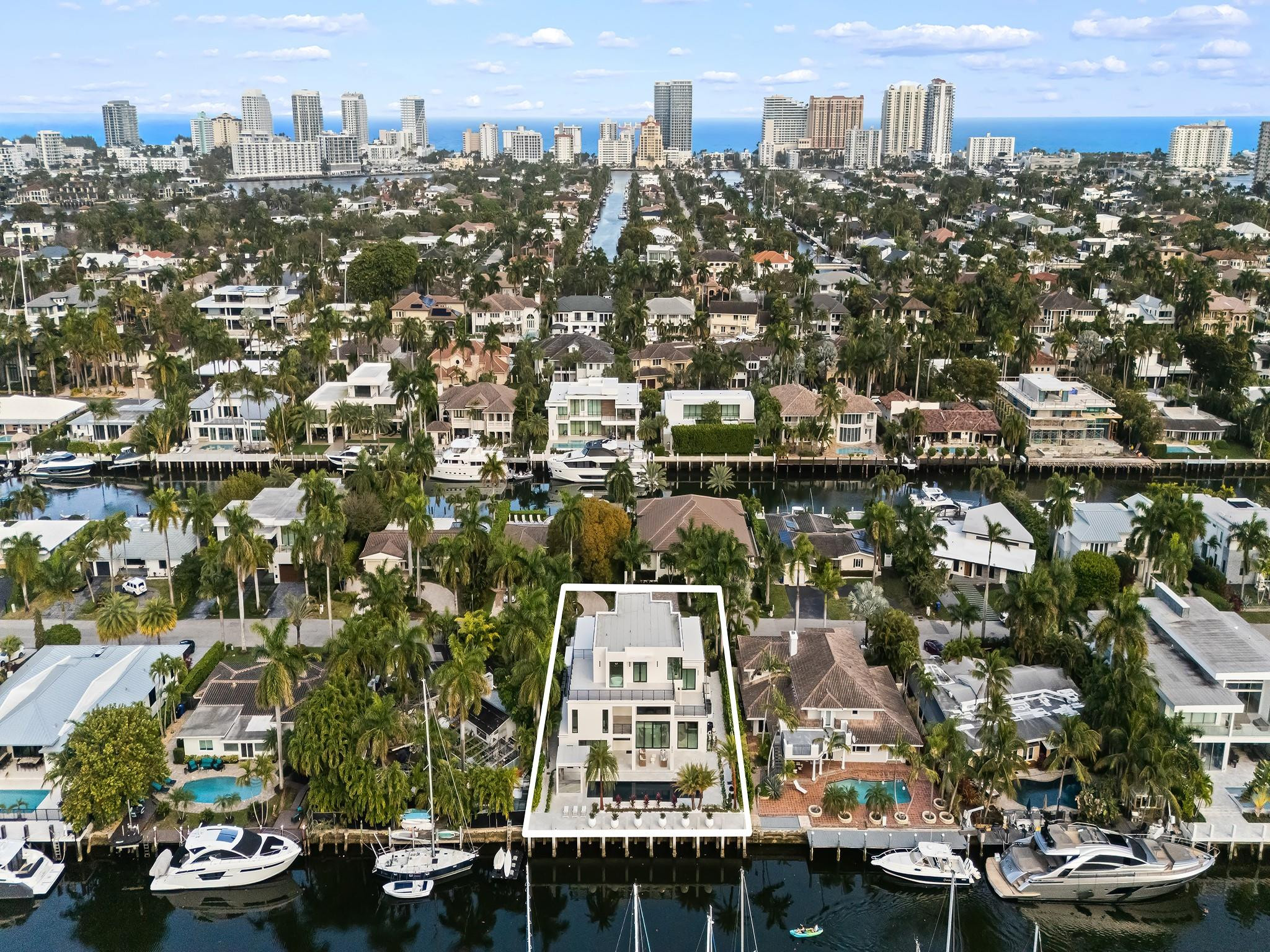 111 Fiesta Fort Lauderdale, FL 33301