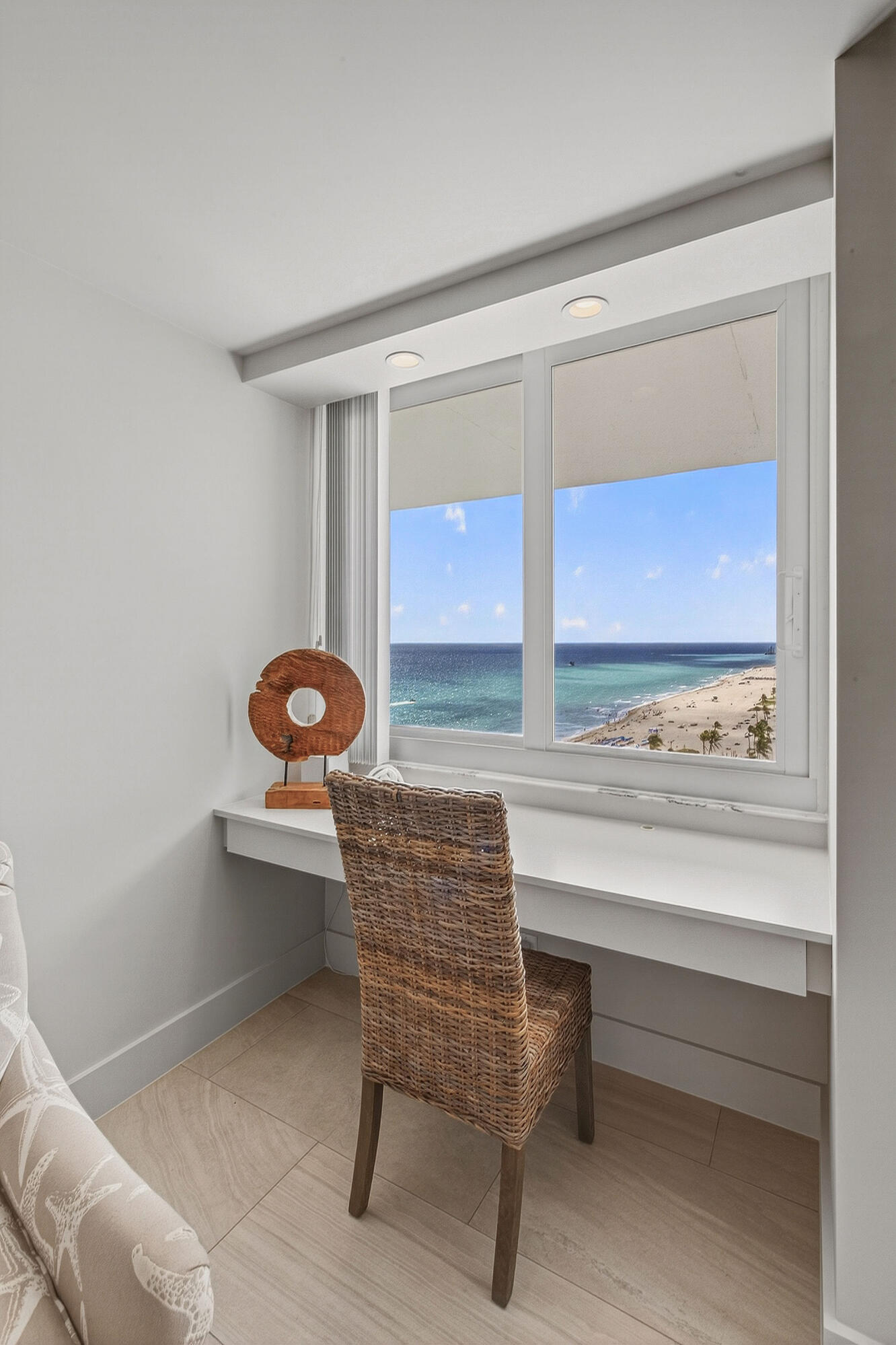 545 S Fort Lauderdale Bch #1702 Fort Lauderdale, FL 33316