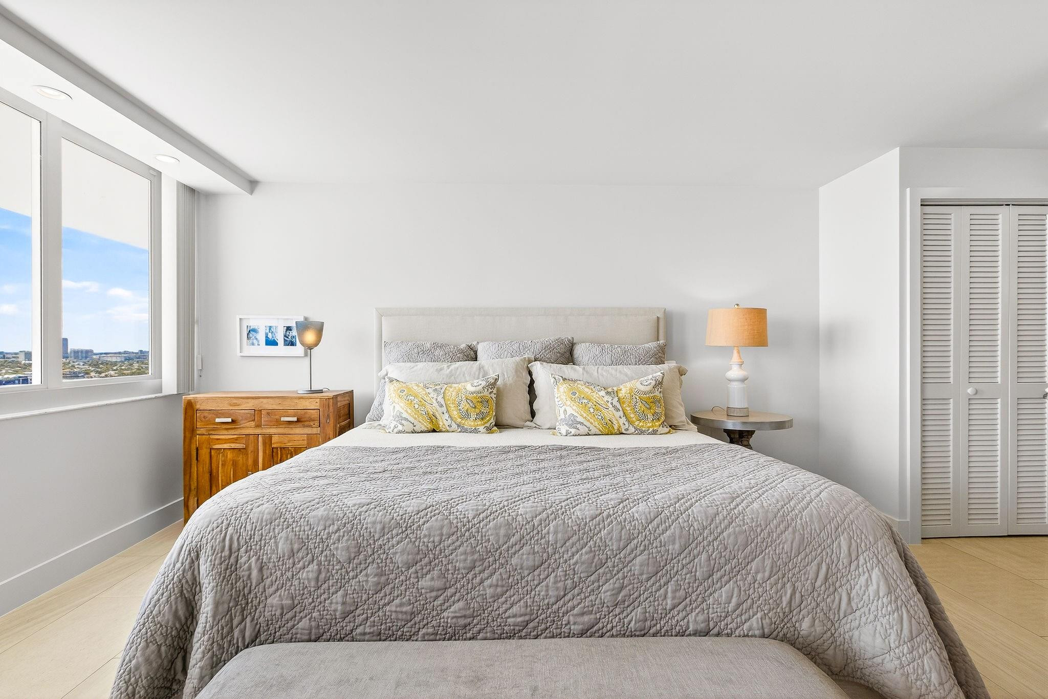 545 S Fort Lauderdale Bch #1702 Fort Lauderdale, FL 33316