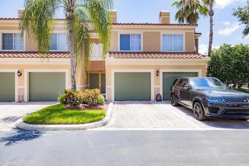 11775 Saint Andrews Place #105