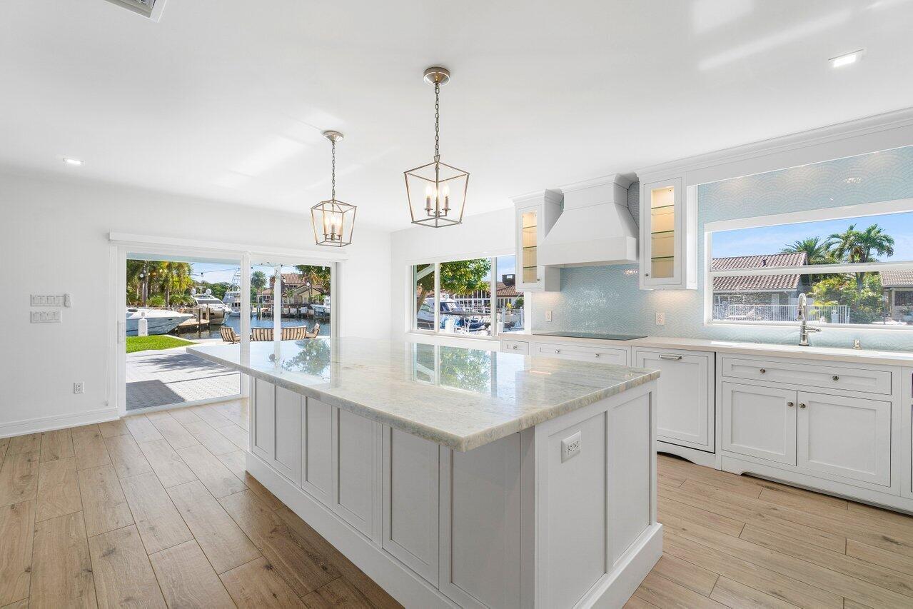 3020 NE 47th St,Lighthouse Point, FL 33064