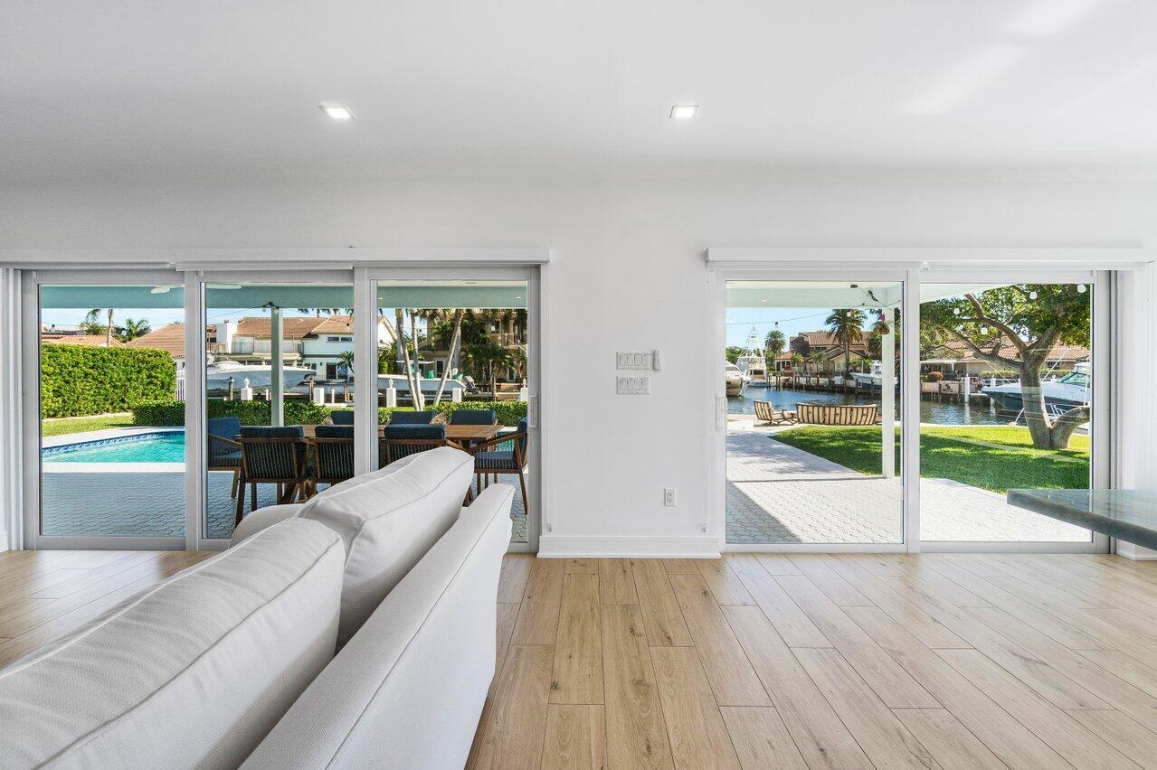 3020 NE 47th St,Lighthouse Point, FL 33064