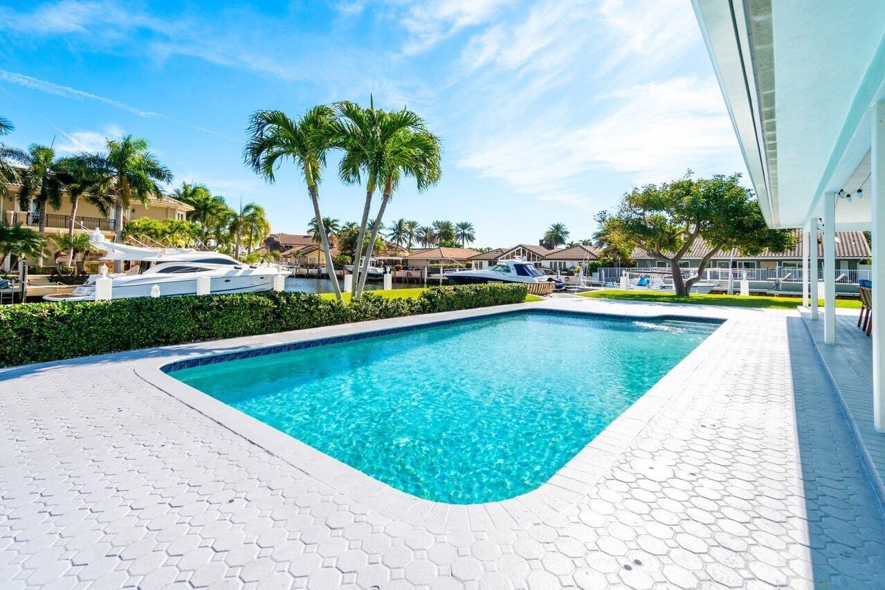 3020 NE 47th St,Lighthouse Point, FL 33064