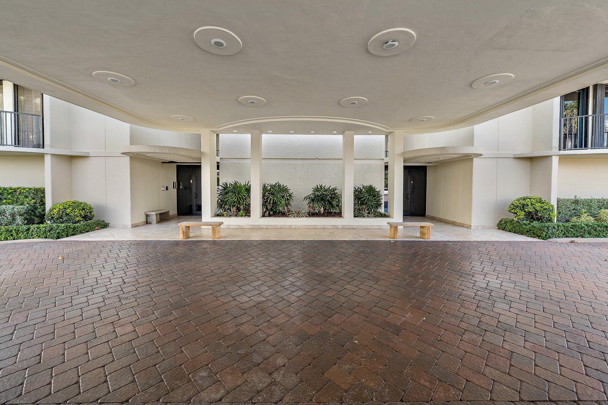 200 Beach Rd #102 Tequesta, FL 33469