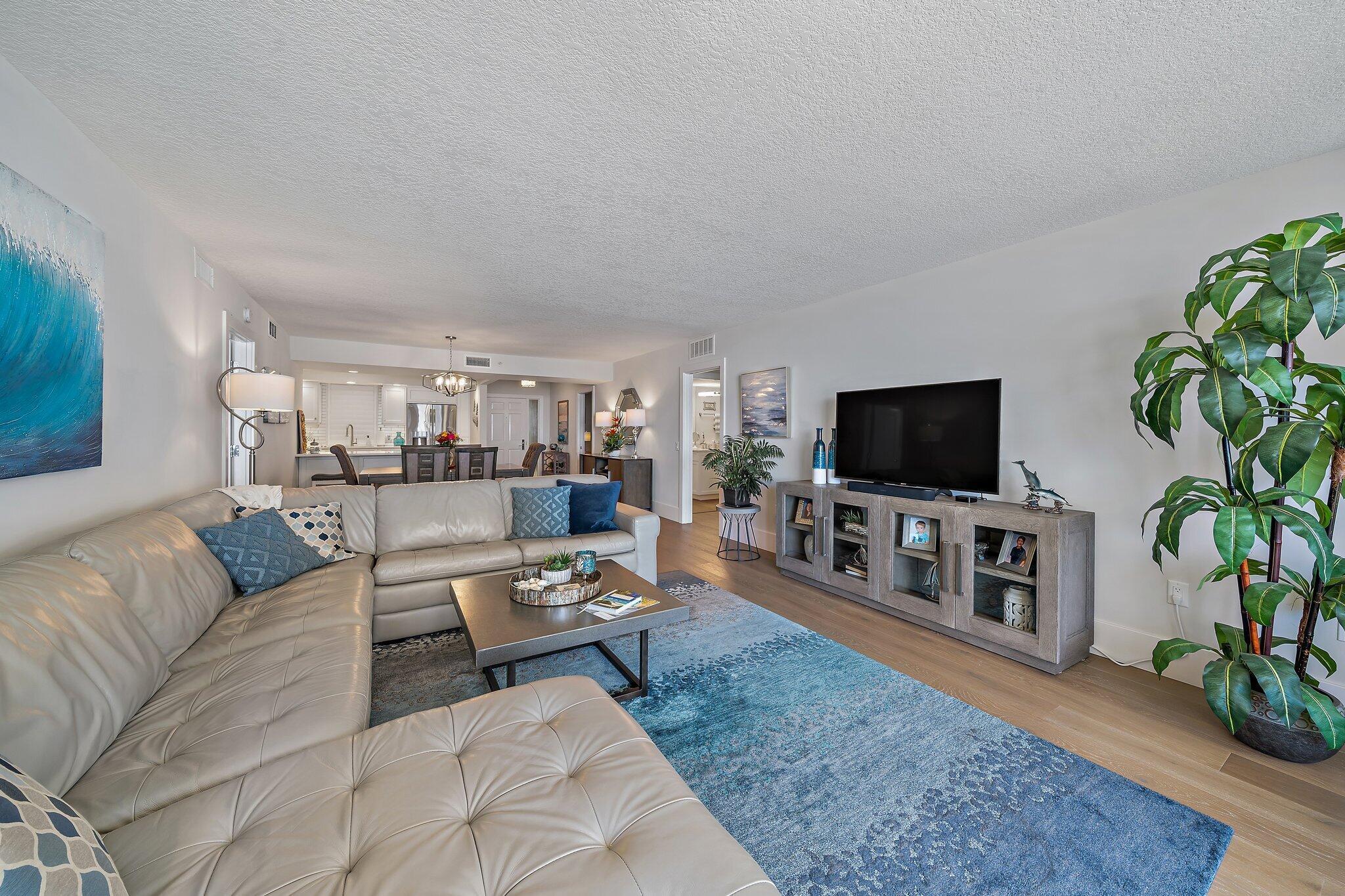 200 Beach Rd #102 Tequesta, FL 33469