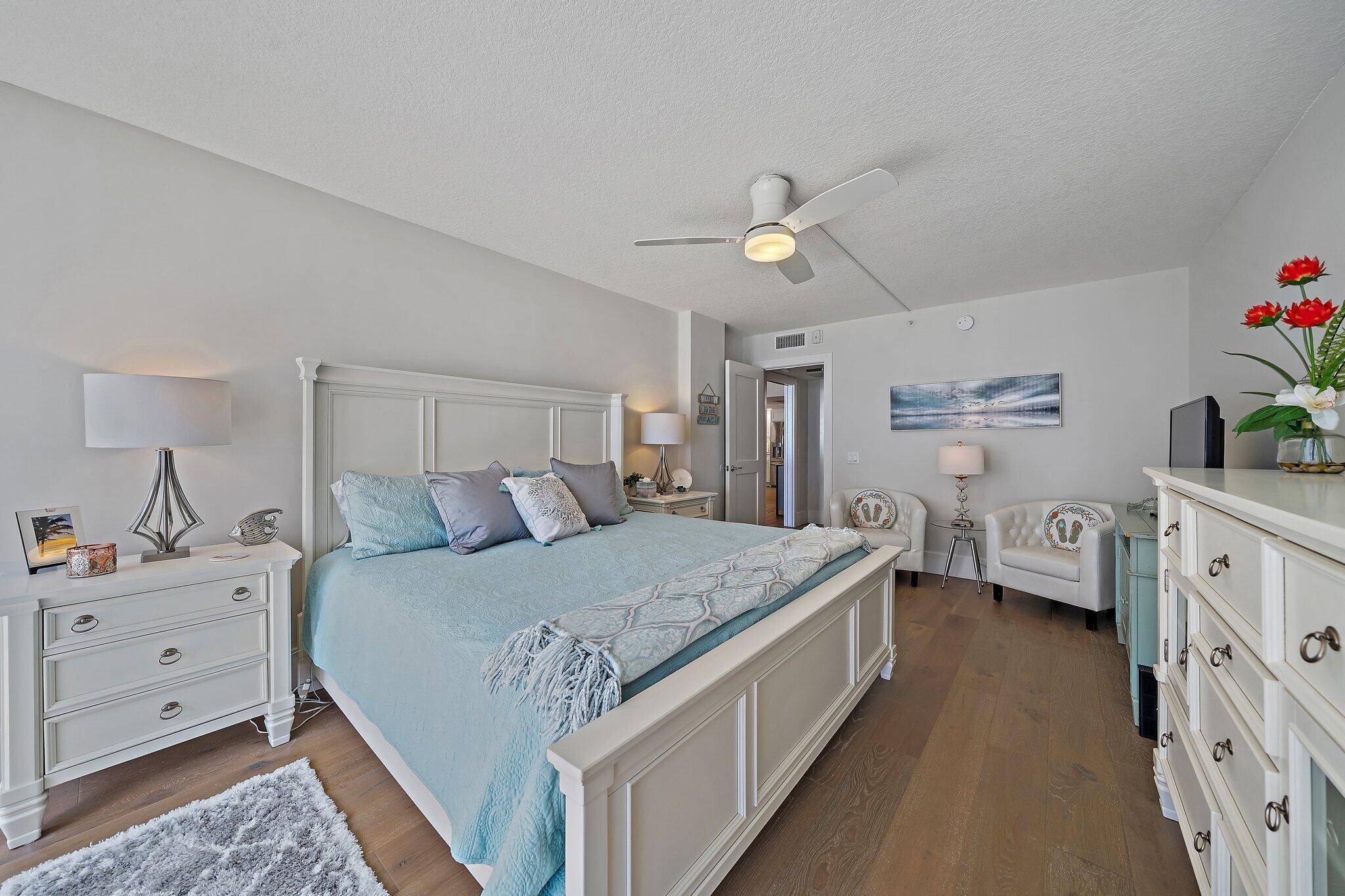 200 Beach Rd #102 Tequesta, FL 33469