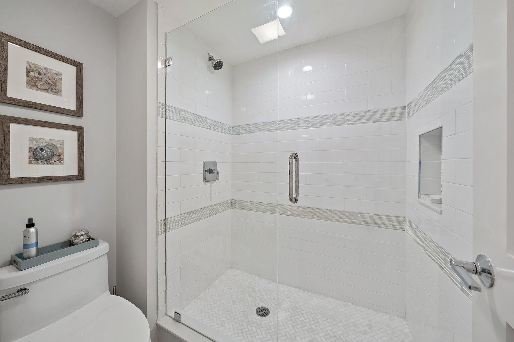 200 Beach Rd #102 Tequesta, FL 33469