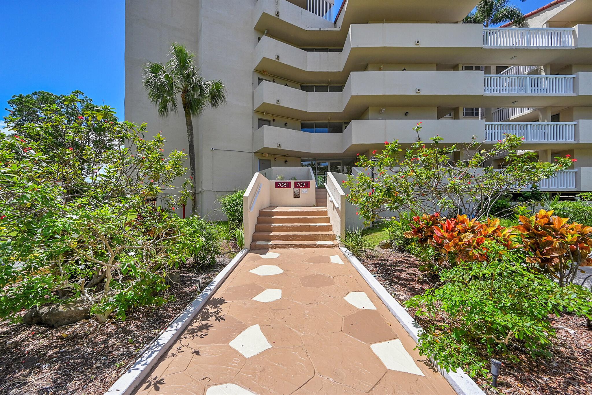 7081 Environ Blvd #339