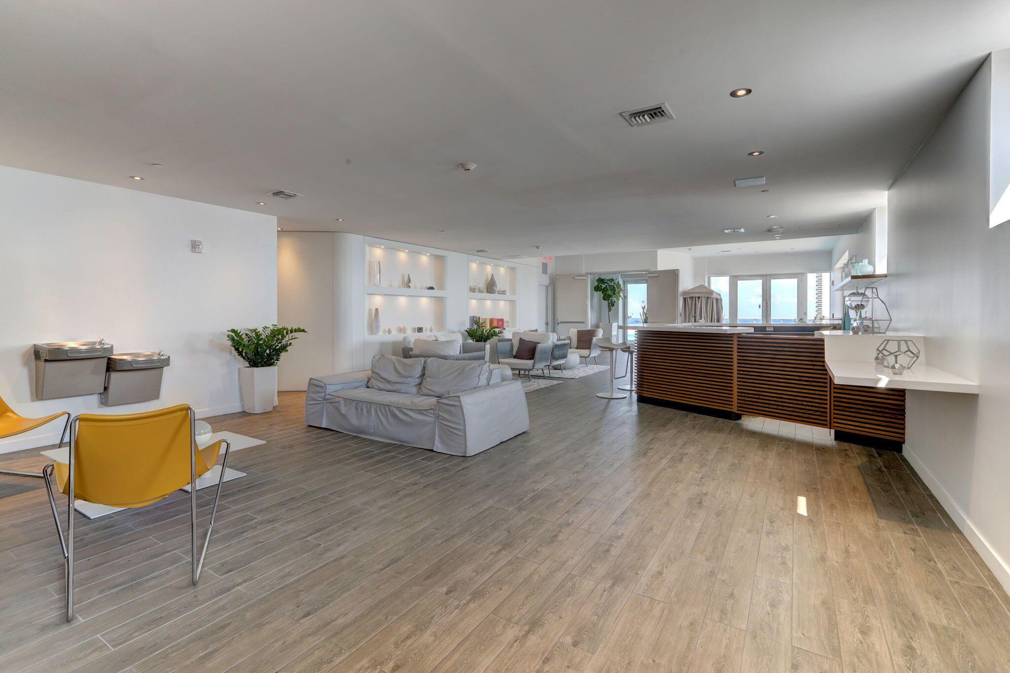 image Beachwalk Condominium99