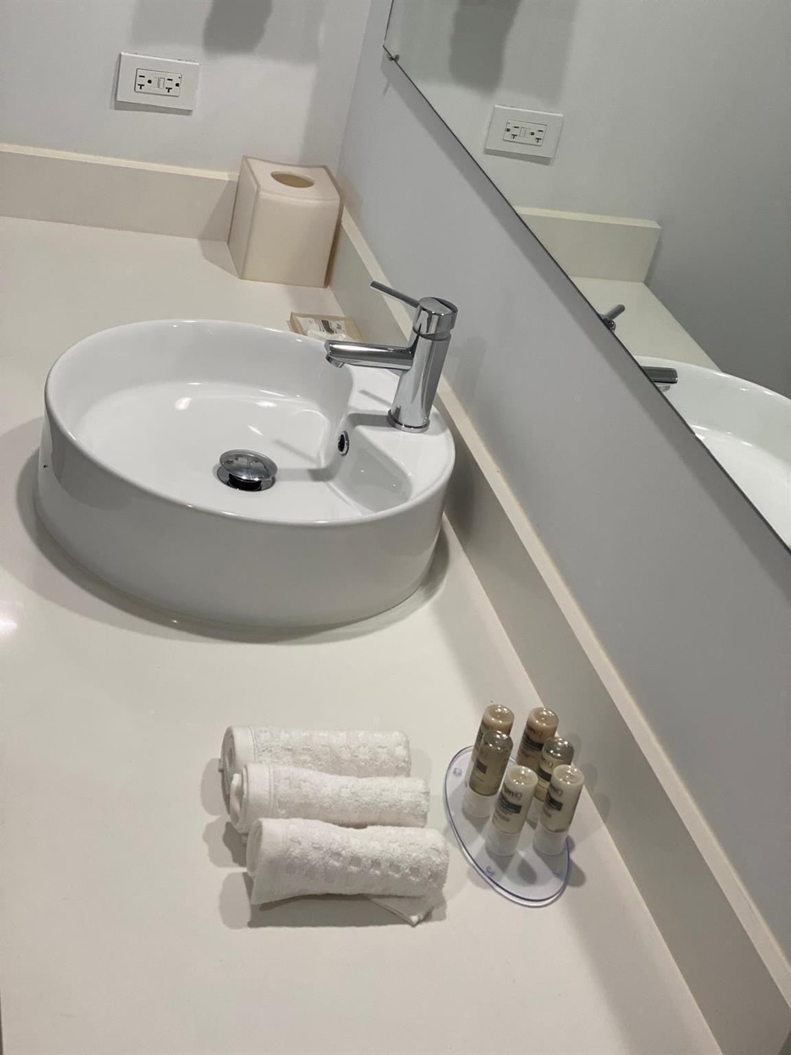 image Beachwalk Condominium14