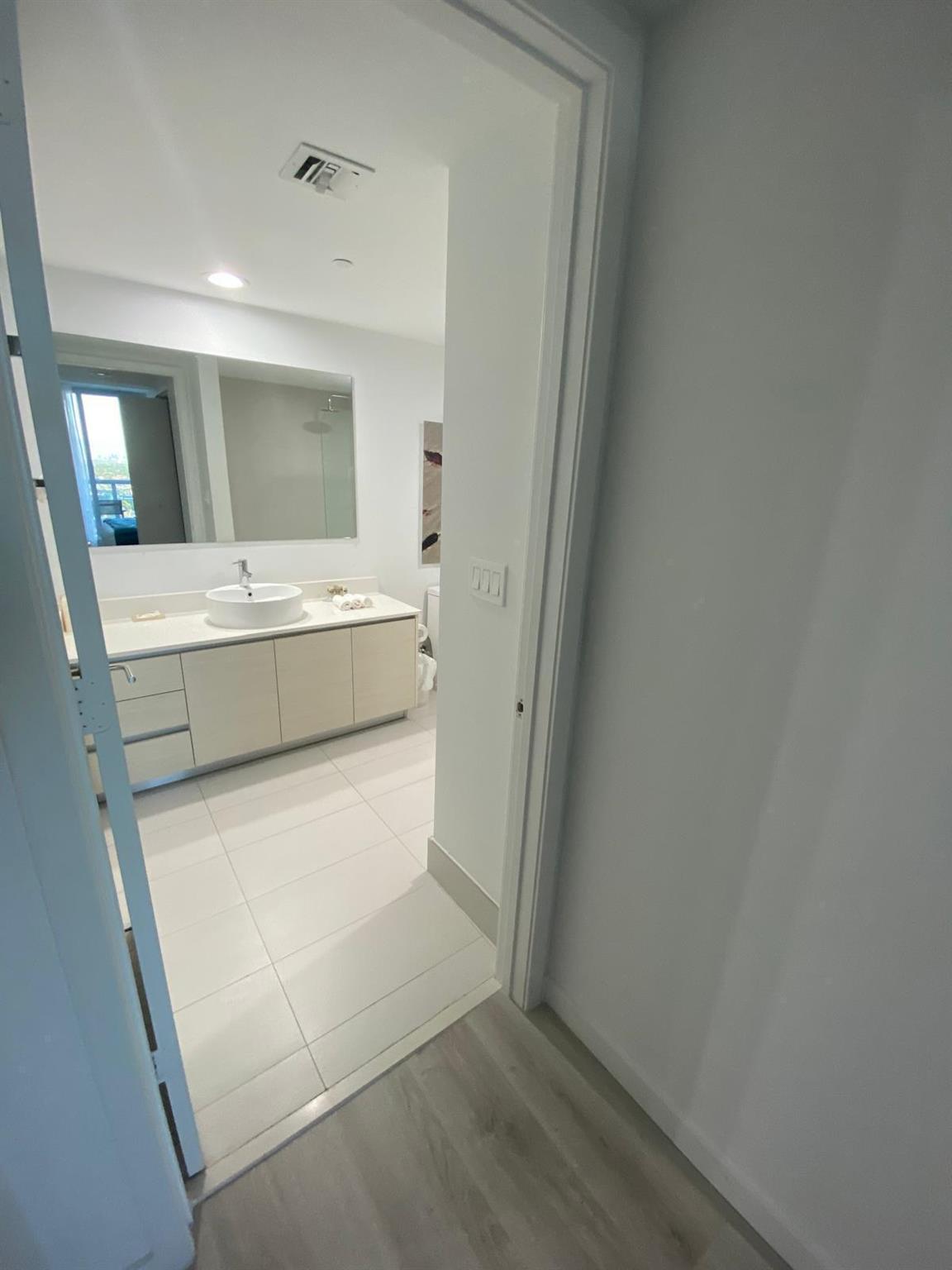 image Beachwalk Condominium15
