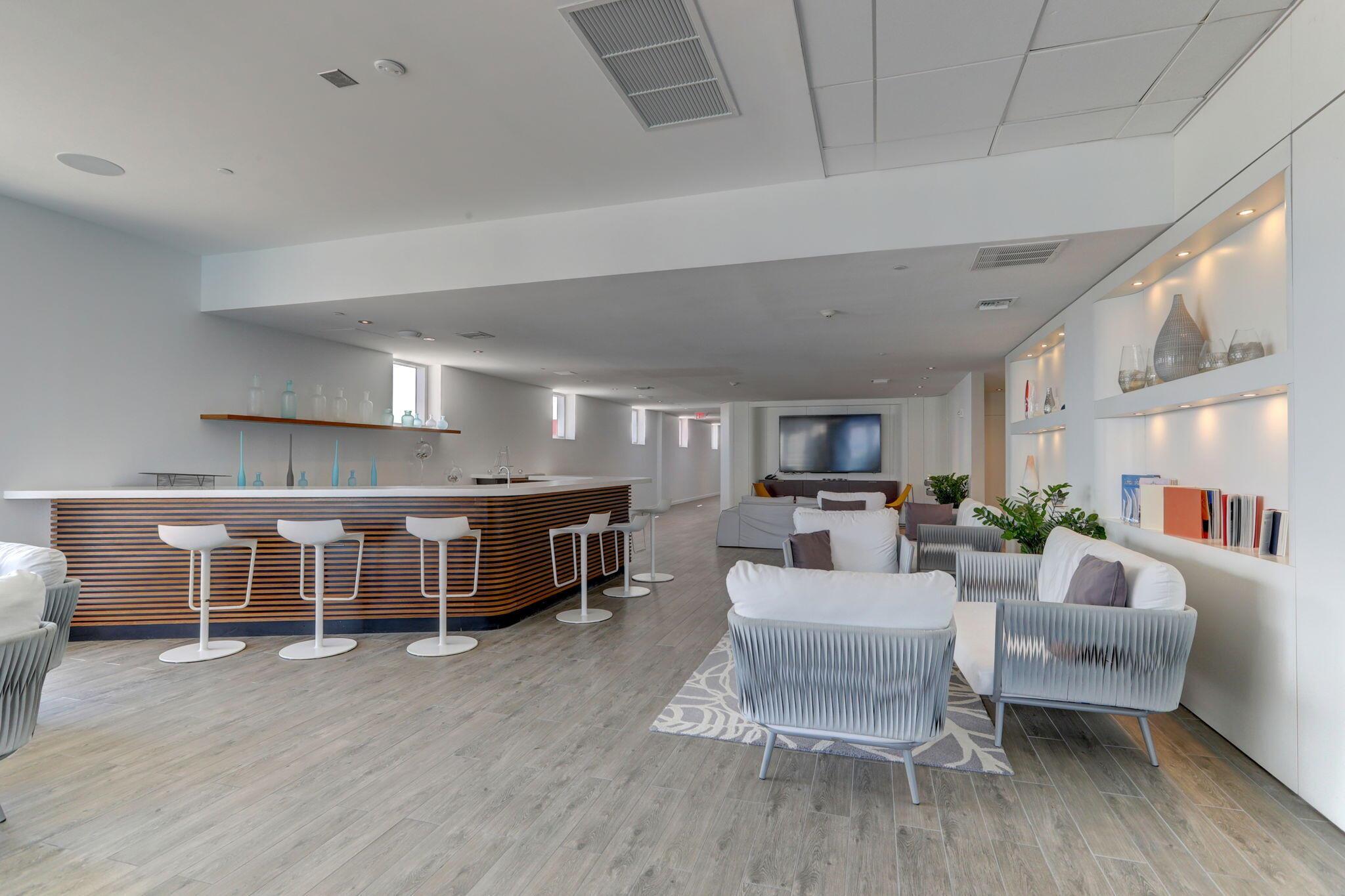 image Beachwalk Condominium61