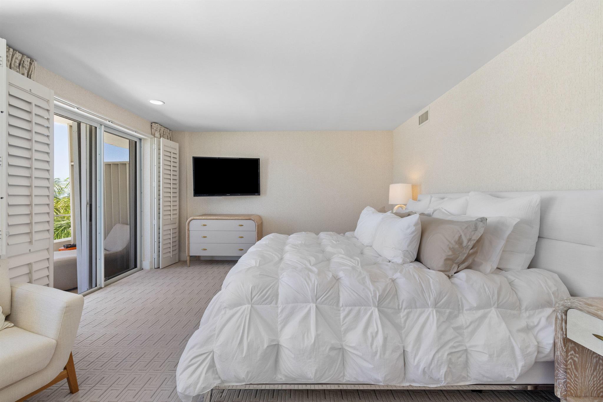 44 Cocoanut Row #510/511 B Palm Beach, FL 33480