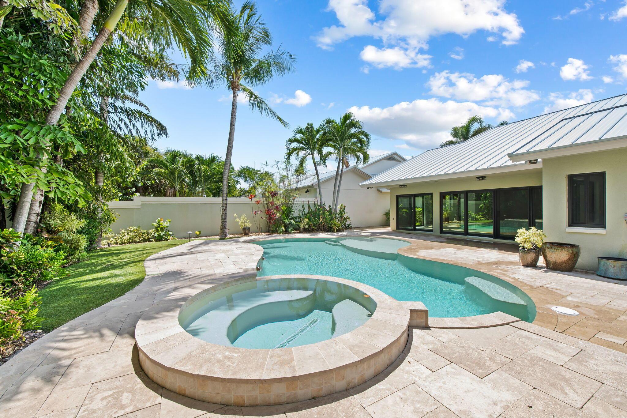 141 Sand Pine Dr