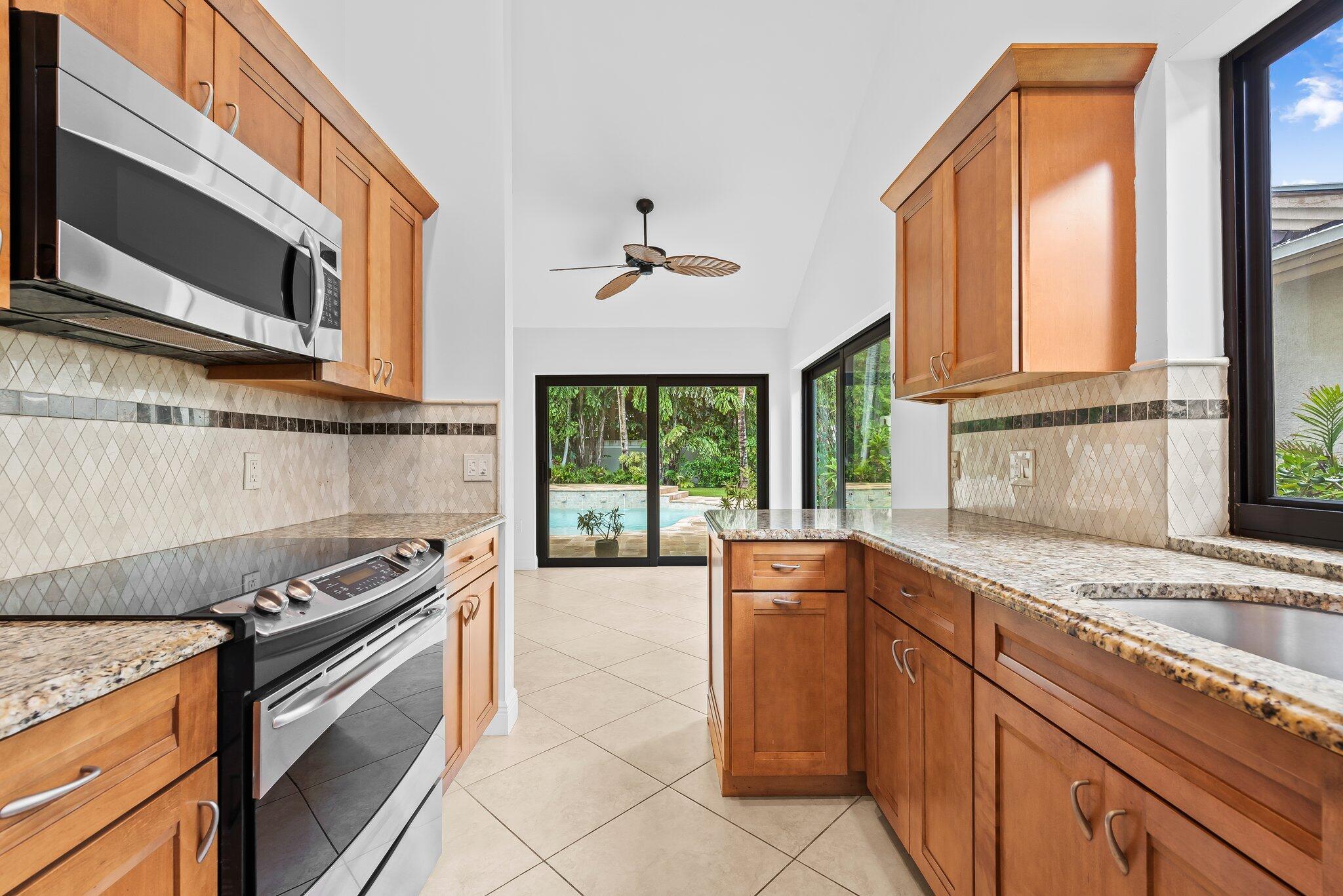 141 Sand Pine Dr Jupiter, FL 33477