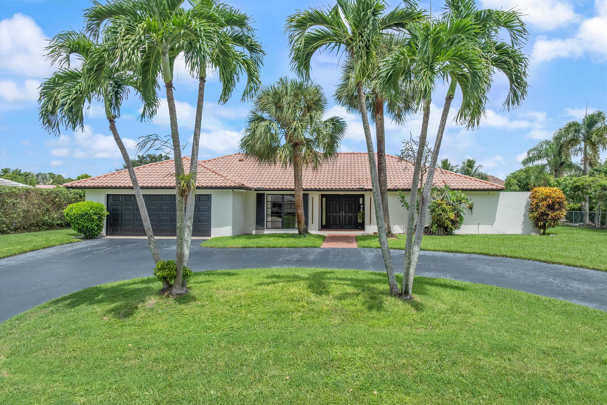 516 Muirfield Dr