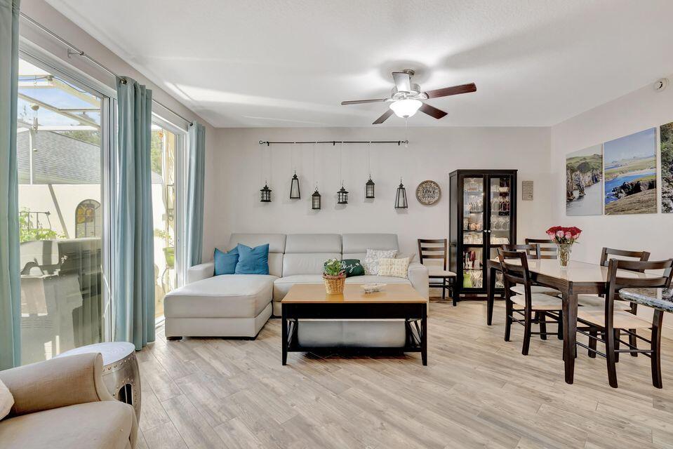 180 Freeport Dr Jupiter, FL 33458