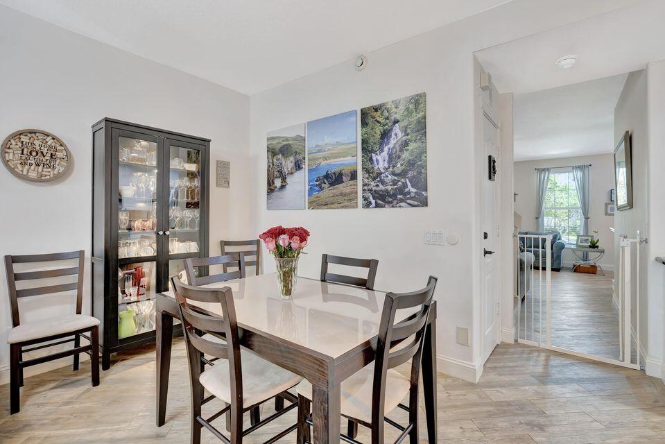 180 Freeport Dr Jupiter, FL 33458