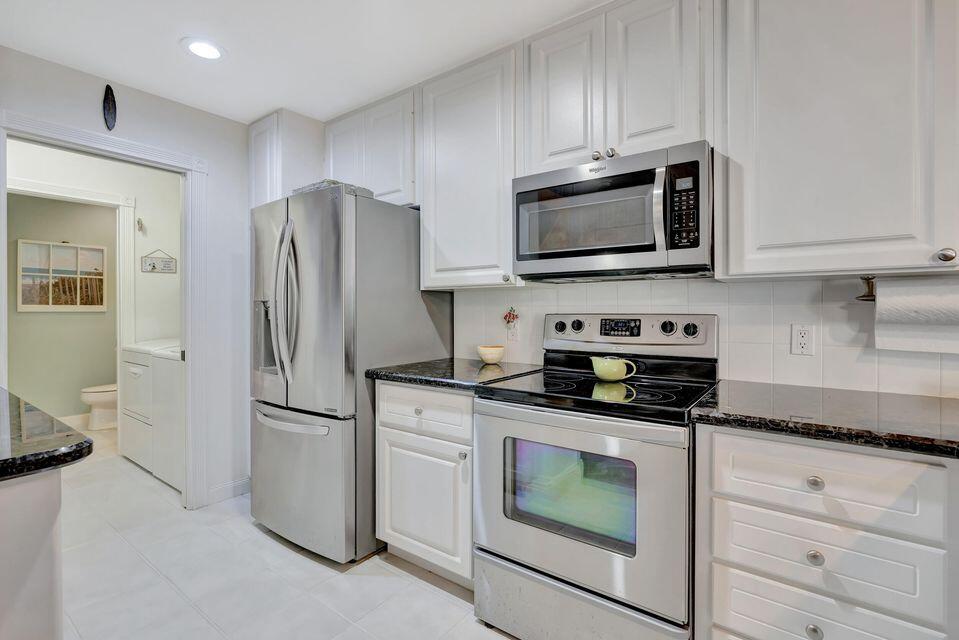 180 Freeport Dr Jupiter, FL 33458