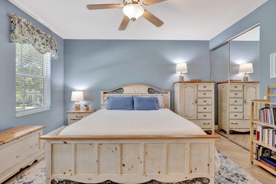 180 Freeport Dr Jupiter, FL 33458